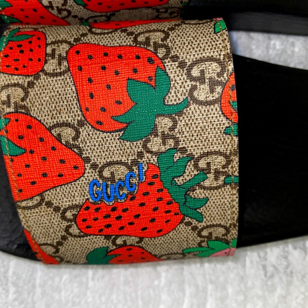 Gucci berry slides